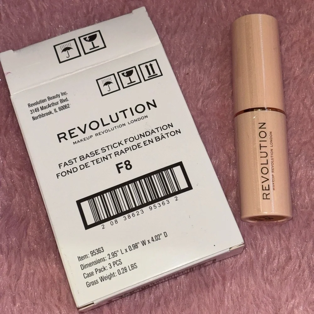 Makeup Revolution Fast Base Stick Foundation